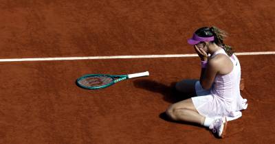 Com apenas 19 anos e um mês, a oitava jogadora mundial tornou-se na mais jovem vencedora na terra batida parisiense desde Monica Seles em 1992, após ter derrotado a 114.ª classificada da hierarquia WTA, com os parciais de 6-3 e 6-2, em uma hora e 22 minutos.