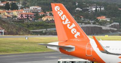 Os cancelamentos dos voos da companhia low cost britânica são todos referentes ao período da manhã, entre as 8h35 e as 11h45.