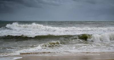 Autarquia lembra que a época balnear ainda não começou.