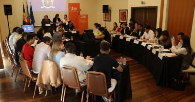 Academia Política da JSD promove discussão sobre o Orçamento regional