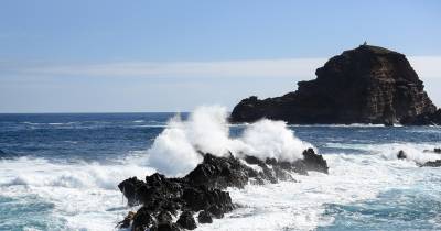 Costa norte e Porto Santo sob aviso amarelo