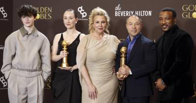 A outra série que saiu do Beverly Hilton como grande vencedora foi “Adolescência”, do Netflix, não só considerada a Melhor Minissérie mas também garantindo três prémios de representação: Melhor Ator para Stephen Graham, Melhor Atriz Secundária para Erin Doherty e Melhor Ator Secundário para Owen Cooper.