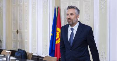 O secretário-geral do Partido Socialista, Pedro Nuno Santos, antes de uma sessão de debate sobre Justiça e Segurança Interna, para a elaboração do programa eleitoral para as legislativas, na sede do PS.