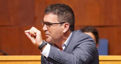 Serrão notou que, na sua intervenção inicial, o secretário regional das Finanças “não falou do índice de pobreza” da Madeira nem “nos salários”, que “são mais baixos” do que na média do País.