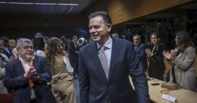 O presidente do Partido Social Democrata (PSD), Luis Montenegro, durante a Reunião do Conselho Nacional do partido, no Centro de Congressos, em Lisboa, 04 de março de 2026. MANUEL DE ALMEIDA/LUSA