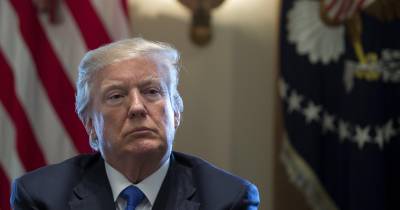 A Casa Branca, embora não tenha descartado a opção militar, indicou que Trump estava ativamente a ponderar a compra da vasta ilha ártica.