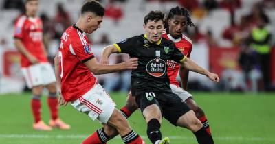 Tondela de Ivo Vieira perdeu por 3-0 na Luz.