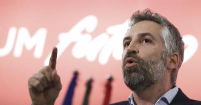 Socialista fala em “discurso extremado” na direita.