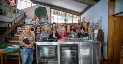 Cozinha móvel da Universidade Sénior apresentada pelo Funchal