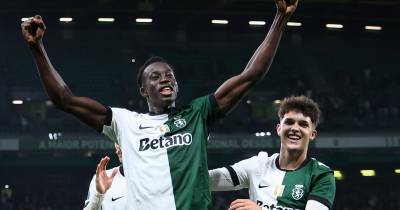 Lateral Salvador Blopa, de 18 anos, fez dois golos na estreia pela equipa principal do Sporting.