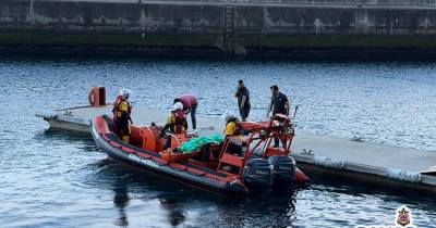 Turista irlandês morreu ao tentar salvar a filha do mar no Porto da Cruz