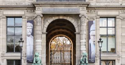 Didier Rykner, responsável da publicação La Tribune de l’Art, estimou que cerca de 400 obras foram danificadas, algumas delas de forma irreparável.