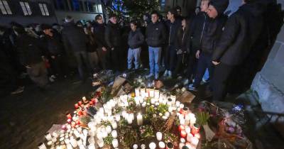 Em comunicado, a polícia também informou que os corpos das vítimas recém-identificadas já foram entregues às suas famílias.