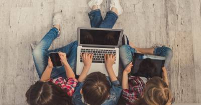 Austrália torna-se primeiro país a vedar acesso às redes sociais a menores de 16 anos