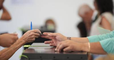 Eleitores votam hoje para os órgãos de poder local.