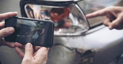 Colisão com três viaturas provoca feridos ligeiros no Funchal