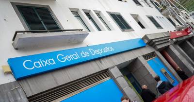 Um homem alegadamente munido de uma arma de fogo entrou num banco situado na baixa de Câmara de Lobos e concretizou um assalto, levando supostamente mais de 200 mil euros.