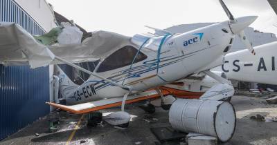 O vento causado pela passagem da depressão Kristin destruiu várias aeronaves e o hangar da empresa de manutenção do Aeródromo Municipal Bissaya Barreto, em Coimbra, causando prejuízos superiores a um milhão de euros.