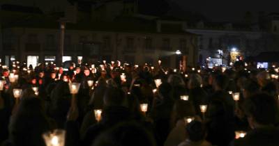 O movimento #ReerguerLeiria promoveu uma vigília pelas famílias do concelho que continuam sem eletricidade devido aos estragos provocados pela tempestade Kristin em Leiria, 9 fevereiro 2026. A região de Leiria foi uma das mais afetadas pela passagem da tempestade Kristin.