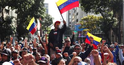 A mobilização surge na sequência da confirmação da detenção de Maduro por autoridades norte-americanas, um desenvolvimento que está a provocar reações em todo o mundo.