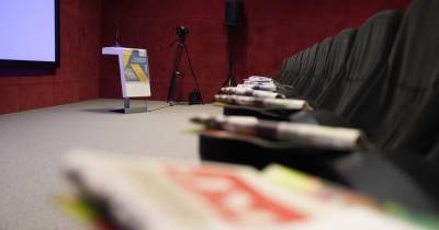 Assista em direto ao Parlamento na Comunidade em Machico.