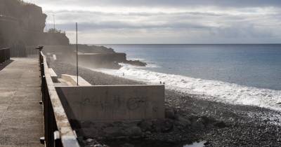 Capitania mantém agitação marítima e vento forte