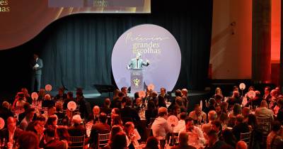 A 9.ª edição dos Prémios Grandes Escolhas decorreu no Centro de Congressos do Estoril .