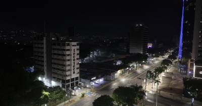 O Governo da Venezuela denunciou hoje uma “gravíssima agressão militar” após as explosões que abalaram a capital durante a noite, e o Presidente Nicolás Maduro decretou estado de exceção.