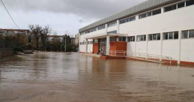 Água do rio Lis chegou ao pavilhão do adversário do CS Madeira.
