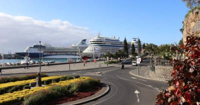 No Porto do Funchal estão os navios que acostaram na manhã e tarde de ontem respetivamente, ‘AIDAstella’ e ‘Marella Explorer’.