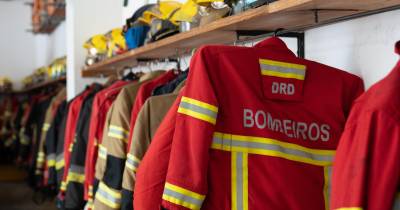 Bombeiros da Ribeira Brava e da Ponta do Sol foram chamados a combater um incêndio.