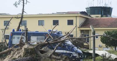 Base Aérea nº 5 (BA5) visivelmente afetada depois da passagem da depressão Kristin por Portugal continental, na quarta-feira, deixando um rasto de destruição, causando pelo menos seis mortos, vários feridos e desalojados, Monte Real, 31 de janeiro de 2026. O Governo decretou situação de calamidade entre as 00:00 de quarta-feira até às 23:59 de dia 01 de fevereiro para cerca de 60 municípios, número que pode aumentar. CARLOS BARROSO/ LUSA