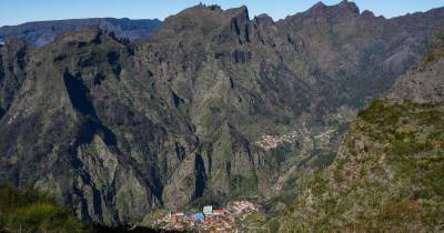 Grupo de turistas resgatado em trilho entre o Curral das Freiras e o Pico do Areeiro.