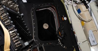 Imagem da lua tirada a partir da Artemis II.