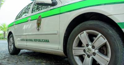 Devido a estas suspeitas, a Polícia Judiciária foi chamada ao local para investigar a ocorrência, adiantou.