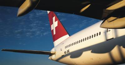 Seis feridos após motor de avião da Swiss pegar fogo na descolagem em Nova Deli