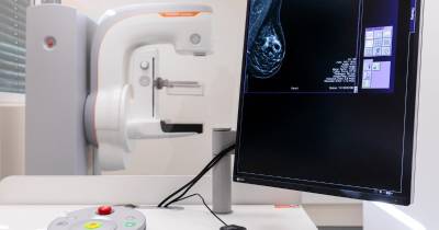 Tem havido menos hospitais a realizarem cirurgias ao cancro da mama.