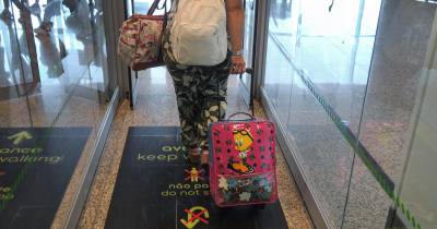 A iniciativa contesta as recentes alterações introduzidas pela Portaria n.º 12-B/2026/1 e pede a intervenção da Assembleia da República para travar o que os promotores consideram ser um agravamento significativo dos encargos suportados pelos residentes e estudantes das Regiões Autónomas da Madeira e dos Açores.