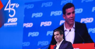 PSD: Leitão Amaro chocado com voto de Ventura que “fez chorar de alegria” líder da CGTP