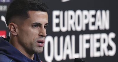 “O sonho de voltar ao Benfica tenho sempre, e terei sempre. Agora, ou com 40 anos”, disse o lateral do Al Hilal.