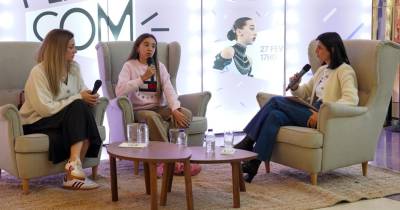 Madalena Costa e a mãe e treinadora, Sheila Rodrigues, entrevistadas no Plaza Madeira.