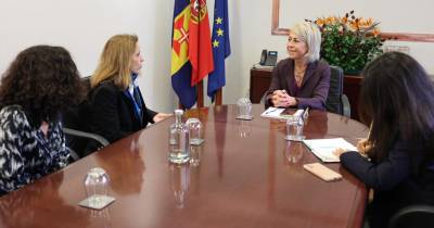 A secretária regional agradeceu a partilha da bastonária sobre os planos desta Ordem para a Região.