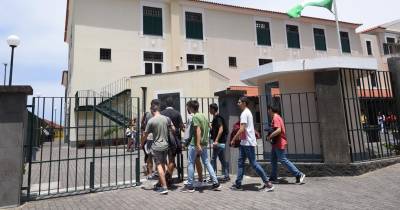 A sessão solene está agendada para as 15h00.