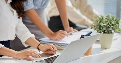 Mercado de trabalho na Madeira mantém trajetória positiva em fevereiro de 2026