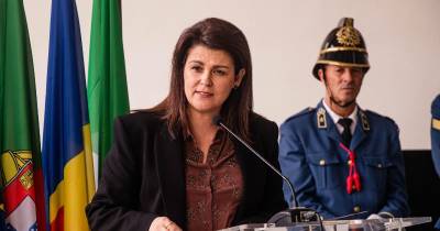 Élia Ascensão na cerimónia de aniversário da Companhia de Bombeiros Sapadores