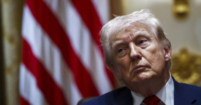 Irão:Trump prolonga até seis de abril ultimato para que o Irão reabra estreito de Ormuz