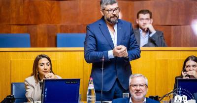 “As prioridades estão invertidas”, indica JPP que critica paragem da unidade local de saúde do Porto Santo