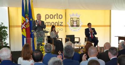 João Carlos Conceição fez questão de recordar quem o antecedeu no cargo de presidente da Assembleia Municipal, nomeadamente o “histórico Emanuel Jardim Fernandes”.