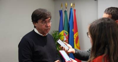 Para Victor Freitas, trata-se de um sinal positivo para a democracia portuguesa.“É muito positivo verificar que muitos portugueses e madeirenses foram às urnas, com valores de participação idênticos aos de 2006”, afirmou, considerando que este envolvimento cívico reforça a vitalidade do sistema democrático.