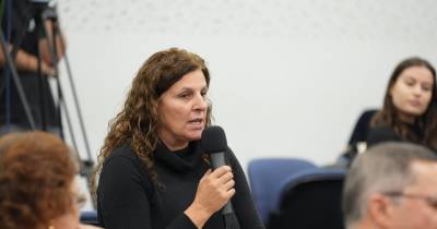 Docente pergunta pela valorização dos professores, numa altura em que “é mais complicado ter 25 alunos, do que 50”